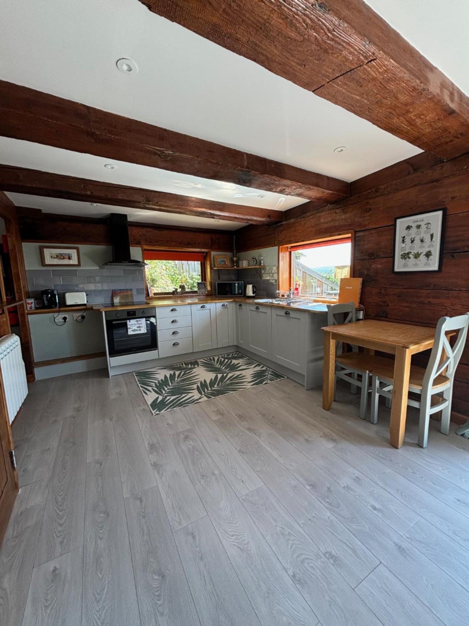 Cosy Coastal Hideaway With Incredible Sea Views Daire Fortrose Dış mekan fotoğraf